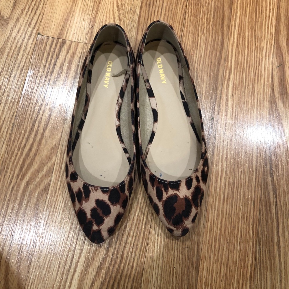 Leopard print flats